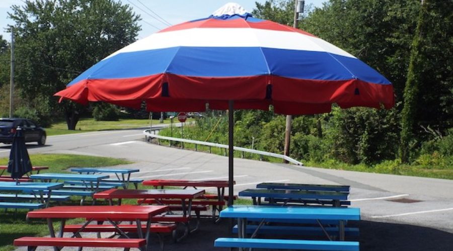 Country Drive-In an institution that thrives on not changing